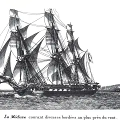 La Méduse, un navire de 75m, navigue avec ses voiles gonflées par le vent, suivi par d'autres voiliers.