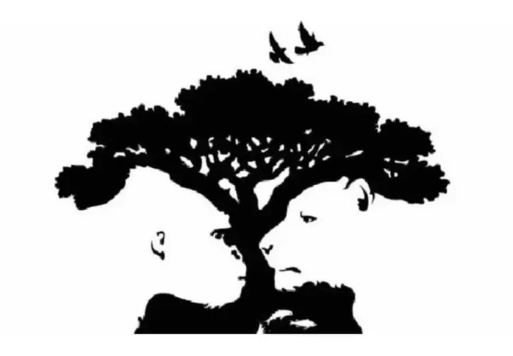 Arbre stylisé formant une illusion d'optique image cachée : deux visages se font face, un homme et une lionne, sous deux oiseaux en vol.