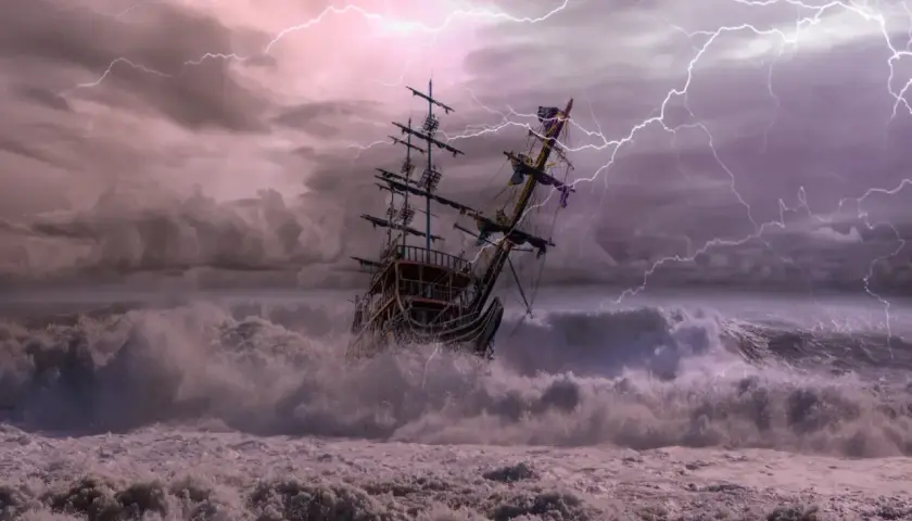Un voilier lutte contre une tempête violente, des éclairs illuminent le ciel et un feu de Saint-Elme semble danser sur les mâts.